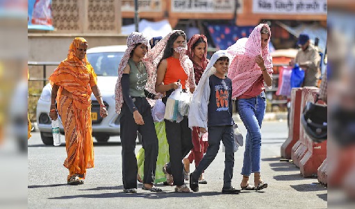 Extreme heat wreaks havoc in Delhi, Rajasthan and other states, IMD issues 'red' alert