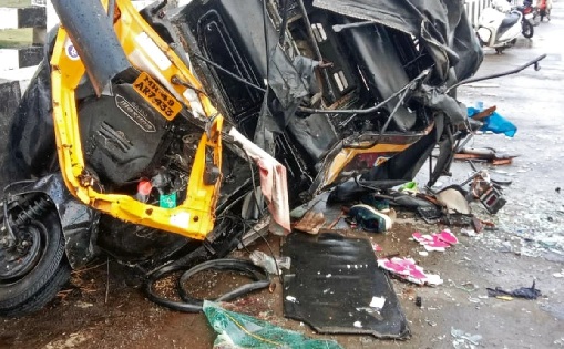 Six killed, five injured in collision between two vehicles in Odisha