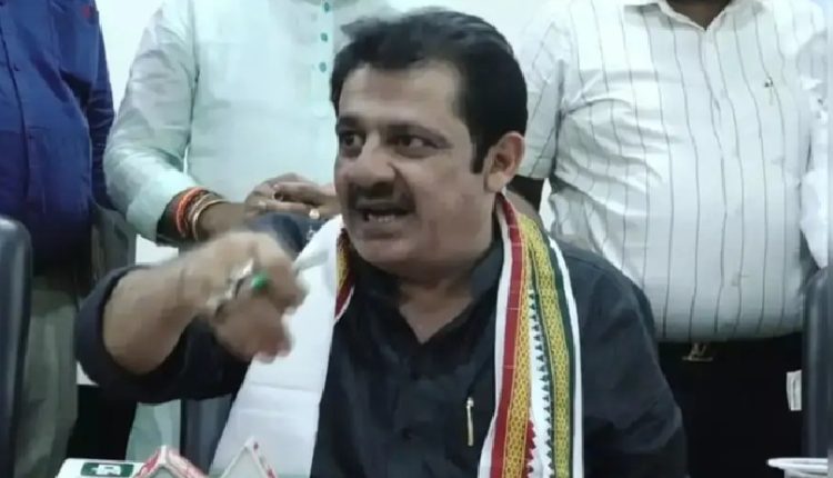 'Modi-Shah give me a bomb, I will go to Pakistan and blow everyone up'... Karnataka minister Zameer Khan's statement, BJP calls it childish