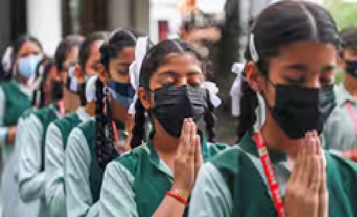 Bomb threat to two schools in Mumbai, police on alert