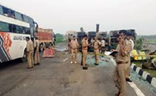 Truck hits ambulance on Yamuna Expressway, two killed