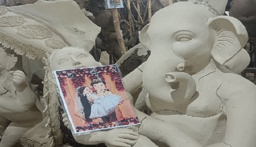 People got angry after seeing 'objectionable' idols of Lord Ganesha, Bajrang Dal blackened the faces of sculptors in Indore, 3 arrested