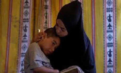 Woman jumps from third floor with her daughter in her lap, child dies, husband arrested